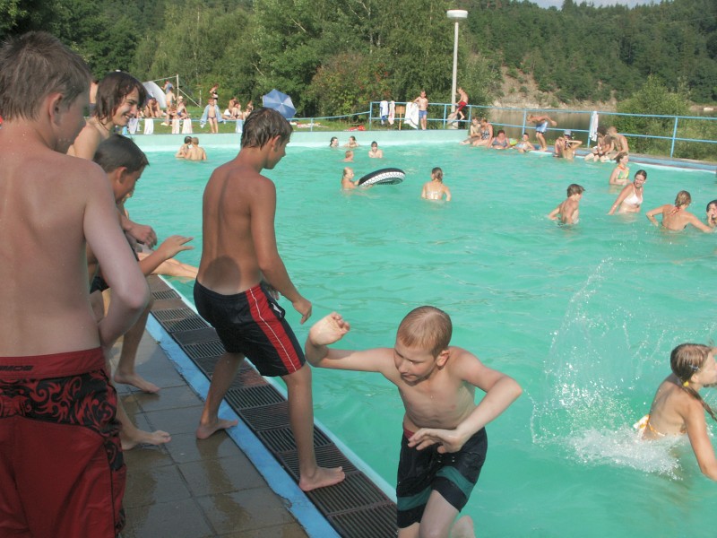 mb050728073.jpg